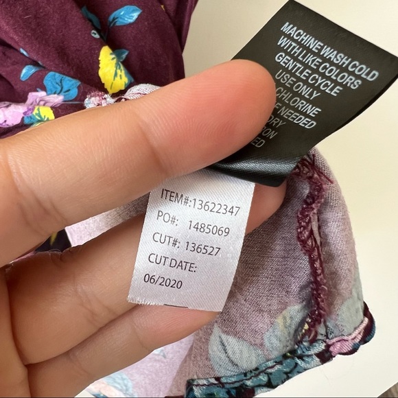 Torrid Mini Challis Zip-Front Shirt Dress Burgundy Floral Size 2 - Picture 7 of 7